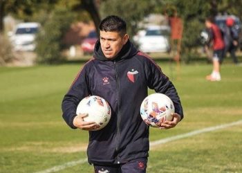 La historia del ex futbolista que hoy es utilero de Colón