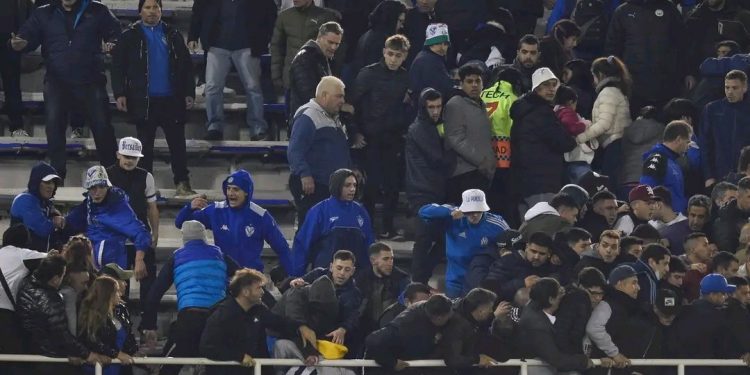 Quiénes eran los «infiltrados» de Talleres atacados por la barra de Vélez