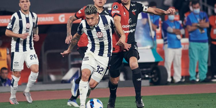 Los pedidos de Talleres: adelantar el duelo ante Colón y jugar con Unión al final de la temporada