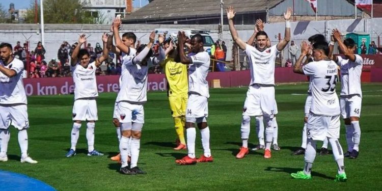 Chupete hace cirugía mayor en el mediocampo Sabalero para recibir a Boca