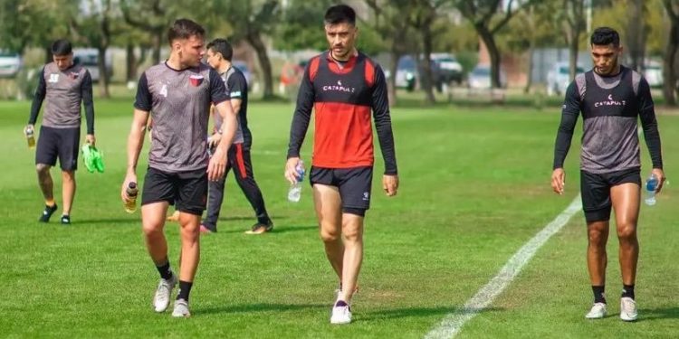 «Cada cosa que no salga, es porque estás gordo: si hacés goles, estás flaco y sos rubio de ojos celestes»