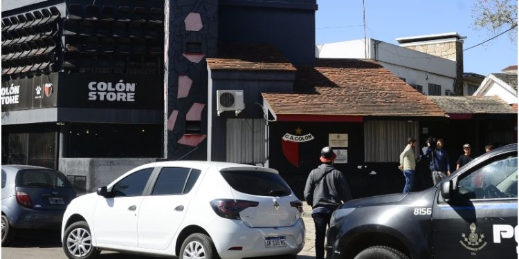 Ya son diez los detenidos por el apriete de la barra al plantel de Colón