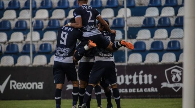Pumpido metió al humilde Ameliano en semifinales de la Copa Paraguay