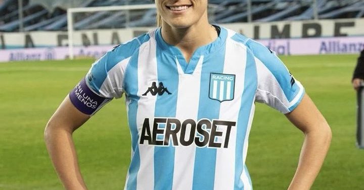 Rocío Bueno se convirtió en la primera futbolista argentina en ser trasferida al exterior