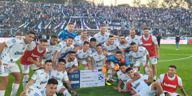 Quilmes pasó a cuartos de final de la Copa Argentina tras vencer en los penales a Madryn