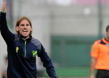 Uno de los DT que Colón tiene en carpeta rechazó a Newells, pero espera algo de Europa