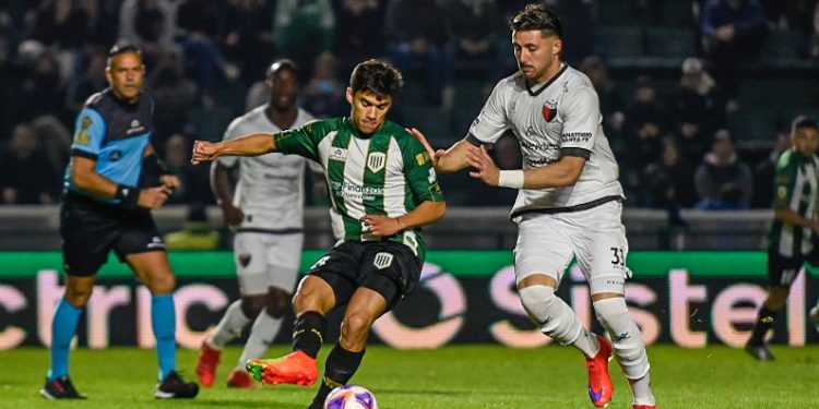 Colón no pudo detener su caída y se volvió derrotado de Banfield