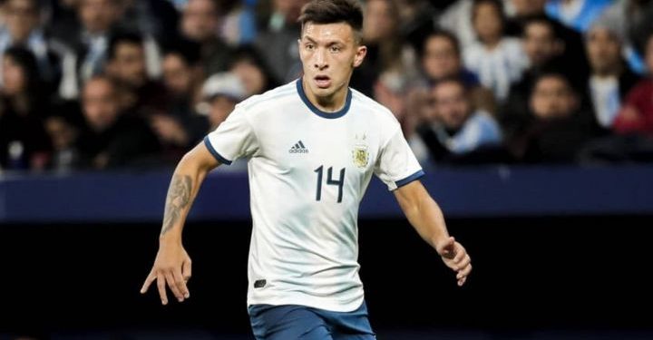 Lisandro Martínez ya se sumó a la concentración de la Selección
