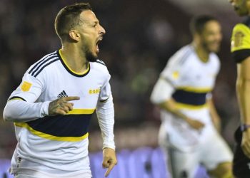 Gol agónico de Benedetto y punta para Boca