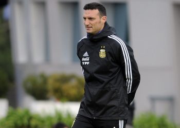 Scaloni dio a conocer la lista de jugadores que estarán en los amistosos de la Fecha FIFA