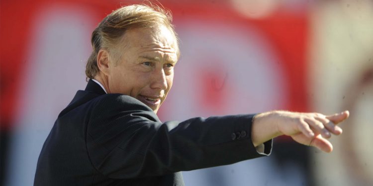 Un ex DT de Colón, que estuvo a un paso de Unión, podría volver a Newells