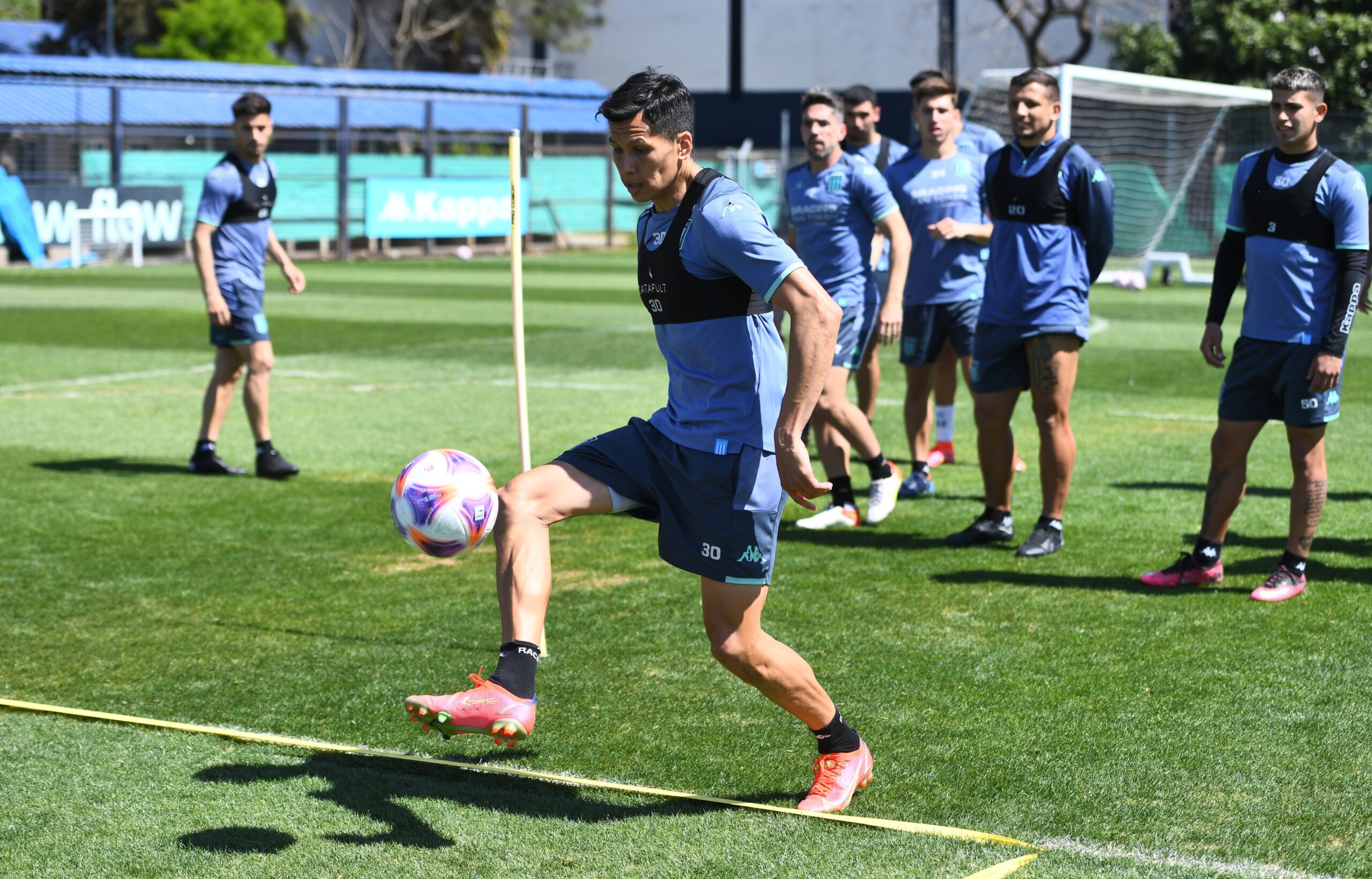 Sin Cardona, están los convocados por Gago para enfrentar a Colón