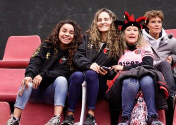 Colón comenzó a vender palcos y plateas para la despedida como local