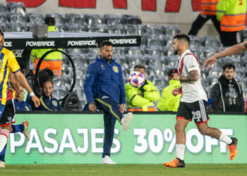 La curiosa medida de Tevez en la previa del encuentro ante Colón