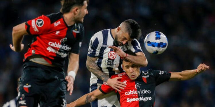 Dos jugadores de Colón dejaron atrás sus lesiones y ya entrenan con normalidad