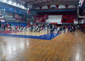 Comenzó una ruidosa Asamblea en Unión