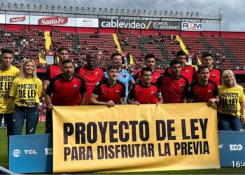 Colón perdió ante Defensa y Justicia en Santa Fe