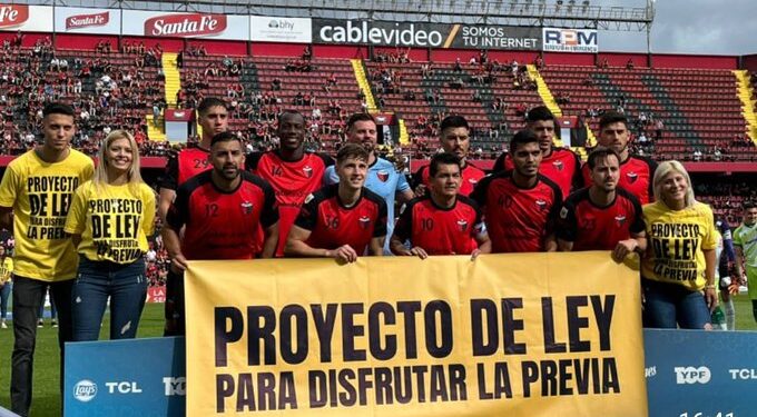 Colón perdió ante Defensa y Justicia en Santa Fe