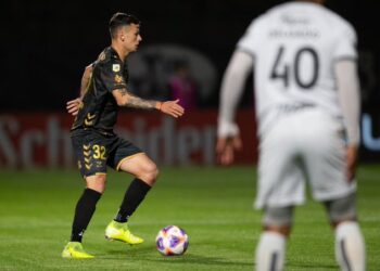 Colón venció a Platense en Vicente López