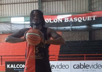 Russell ya está en la ciudad y se suma al plantel de básquet de Colón