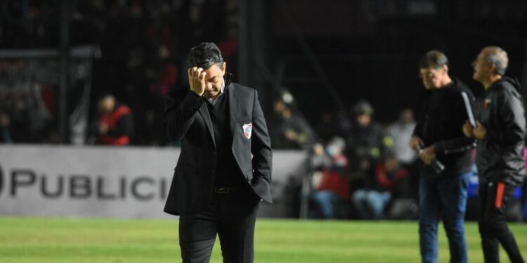 El River de Gallardo venció a todos los equipos de primera como visitante, excepto a Colón