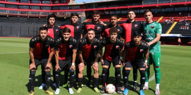 Colón cayó por goleada ante Central en Reserva