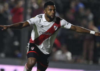 River ganó en Paraná y sigue en la lucha por el campeonato