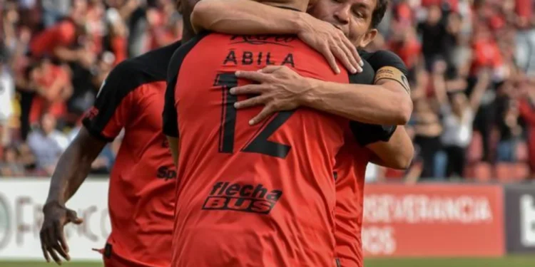 Colón perdió frente a Racing en Santa Fe