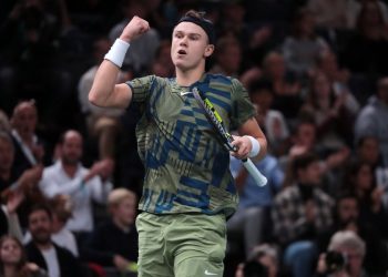 Rune dio el batacazo, le ganó a Djokovic el Masters 1000 de París y se metió en el Top Ten