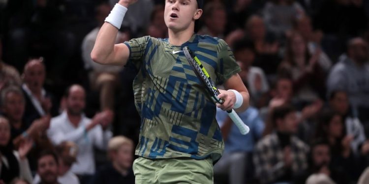 Rune dio el batacazo, le ganó a Djokovic el Masters 1000 de París y se metió en el Top Ten