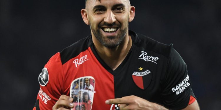 «Wanchope» habló desde Qatar: «tengo contrato con Colón y me voy a quedar allí»