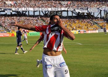 «Sería bárbaro que Wanchope juegue en Instituto»