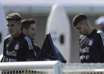 Angel Correa y Thiago Almada llegaron a Qatar