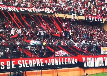 Barras en Colón: Leiva pide que el club lo ponga en blanco