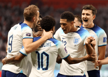 Inglaterra se floreó y goleó a Irán por 6 a 2