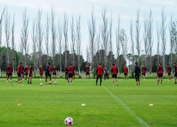 Con «Saraga» a la cabeza, Colón se va a Uruguay del 8 al 24 de enero a jugar una serie de partidos amistosos.