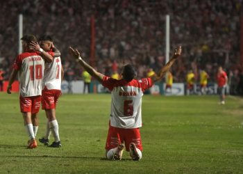 Instituto, con polémica, ascendió a la Primera División del fútbol argentino