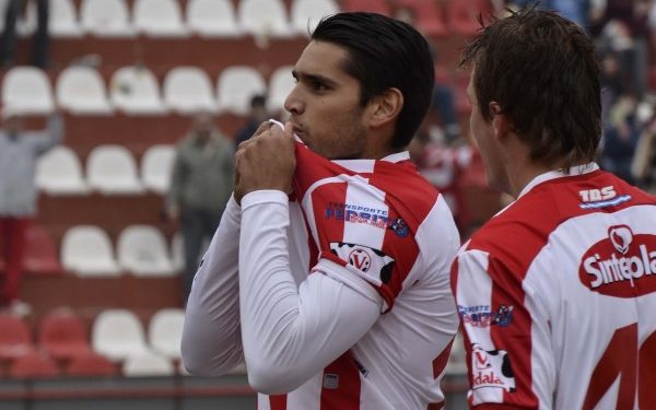 Un goleador con raíces Tatengues se va de su club: ¿Tiene chances de volver a Unión?