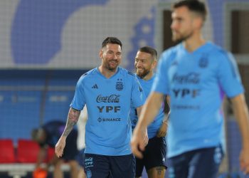 Messi se entrenó a la par de sus compañeros