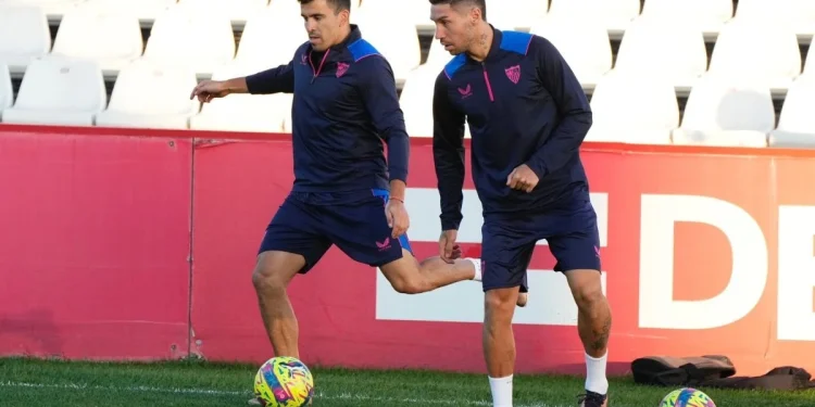 Acuña decidió no operarse de la pubalgia en su regreso al Sevilla