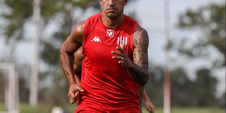 Polenta quiere quedarse en Unión, pero no puede por un tema económico