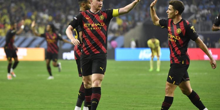 «A diferencias de otros futbolistas sudamericanos, Julián llegó maduro»