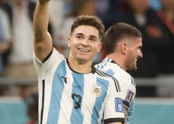 Julián Álvarez reconoció que en la Selección fue de «menos a más»