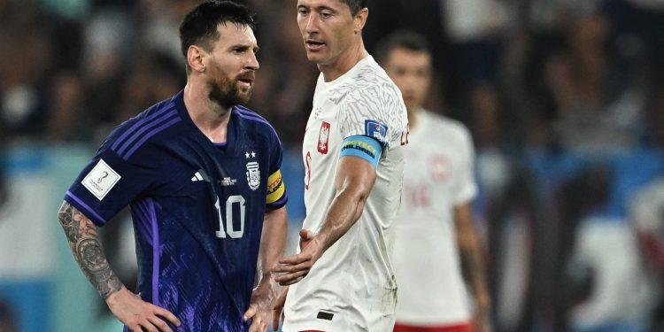 Robert Lewandowski elogió a Messi tras el cruce en Qatar