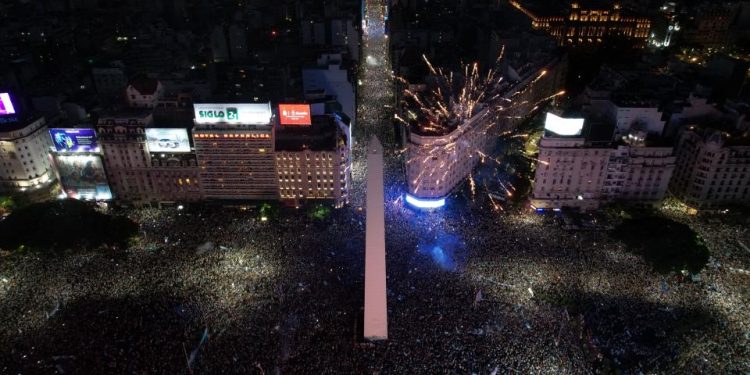 El Gobierno Nacional decretó feriado nacional para recibir a los campeones del mundo