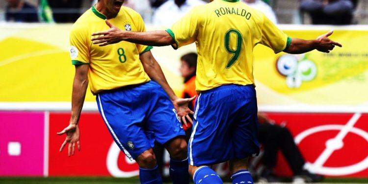 Kaká sobre Ronaldo: “En Brasil camina como un gordo más”