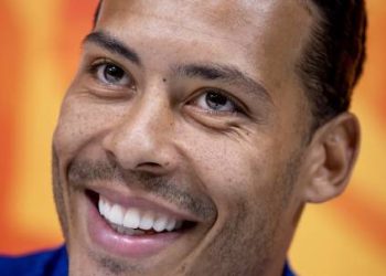 Van Dijk habló sobre el respeto a Messi y el «rápido» de Álvarez