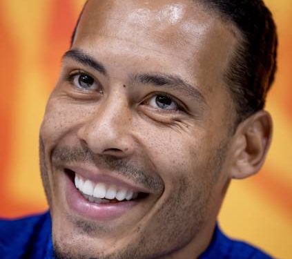 Van Dijk habló sobre el respeto a Messi y el «rápido» de Álvarez