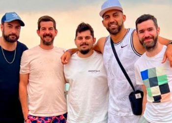 Miralo al «12»: El imponente crucero en el que pasea Wanchope en Qatar junto a…