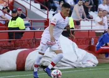 Intercambio de ex defensores de Colón en Huracán: uno llega, otro se va